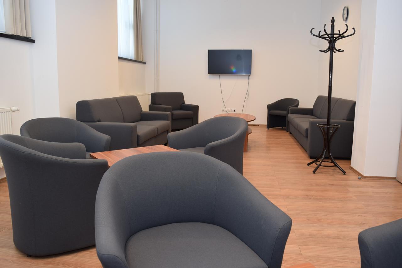 Marothi Kollegium Hostel Дебрецен Екстериор снимка