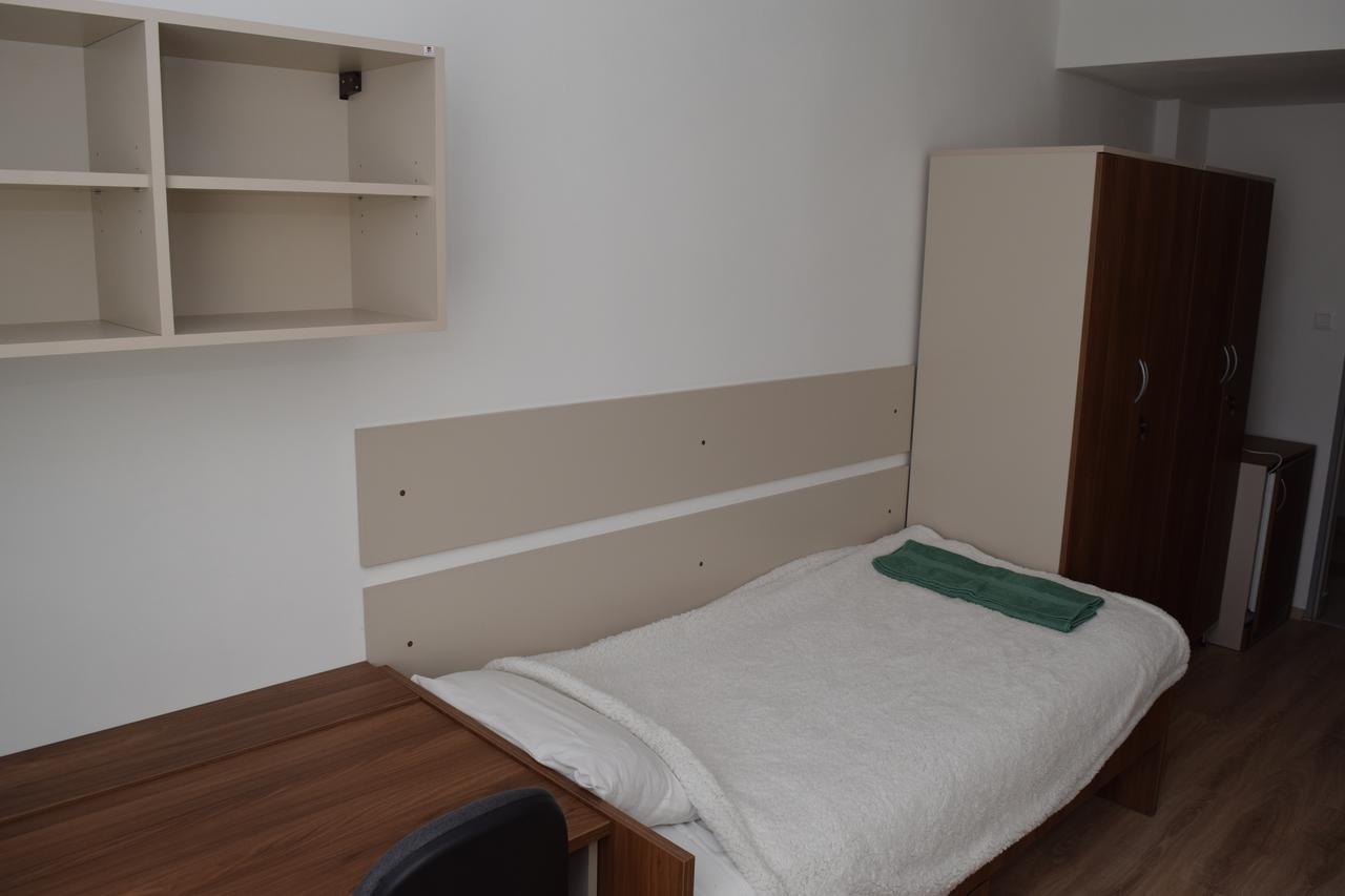 Marothi Kollegium Hostel Дебрецен Екстериор снимка