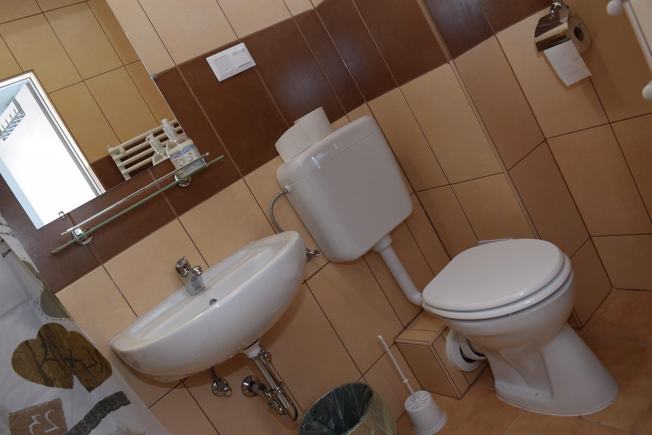Marothi Kollegium Hostel Дебрецен Екстериор снимка